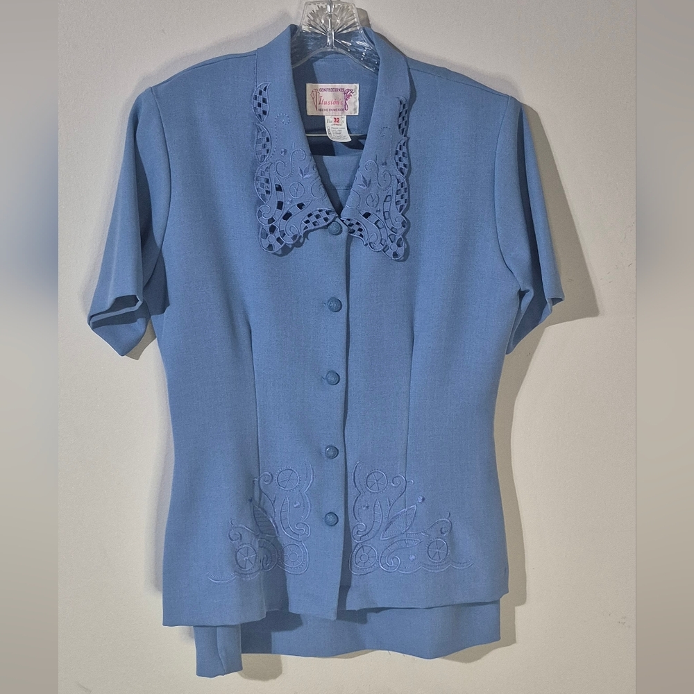 Vintage ILUSIONS Women's Size 32 Two Piece Suit